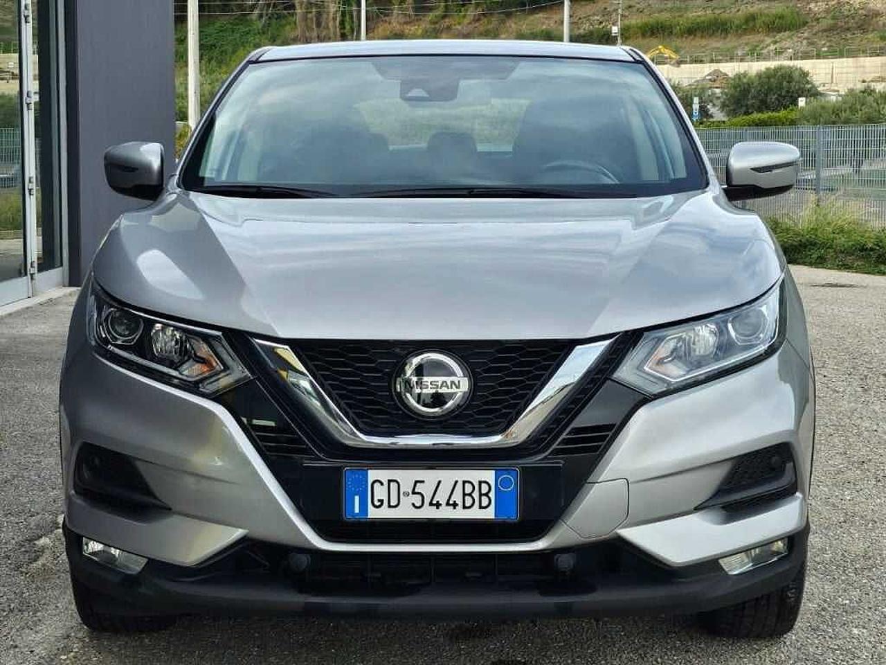 Nissan Nissan Qashqai usata, con computer di bordo con display a colori da 5" integrato nel quadro strumenti