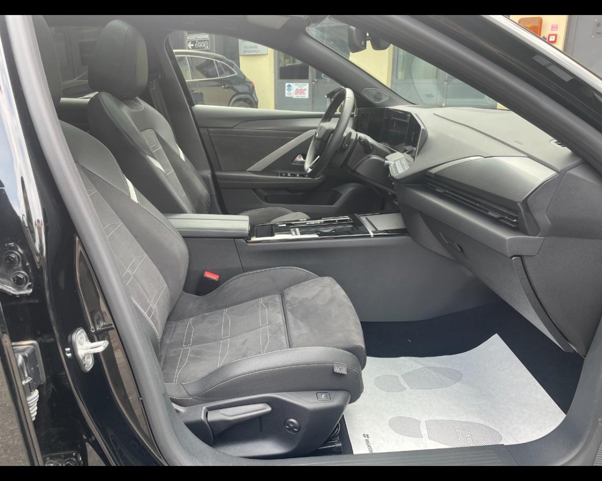 Opel Opel Astra usata, con cerchi in lega