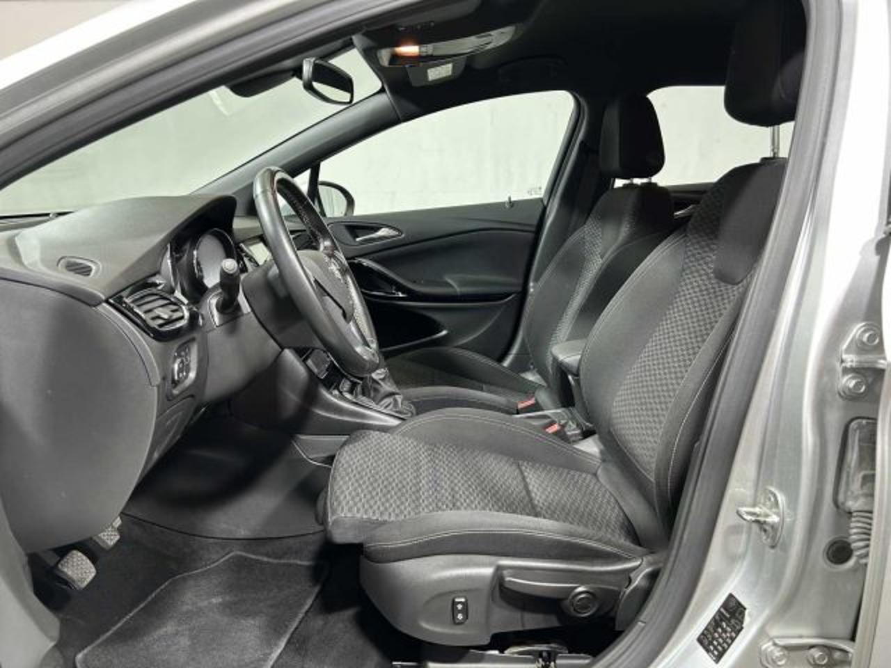 Opel Opel Astra usata, con airbag