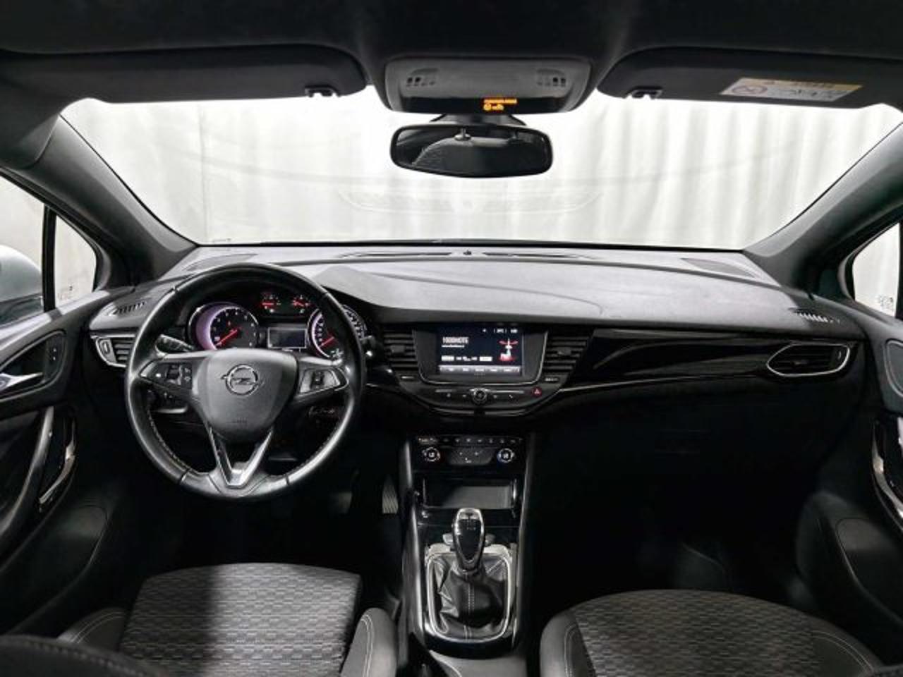 Opel Opel Astra usata, con chiusura centralizzata