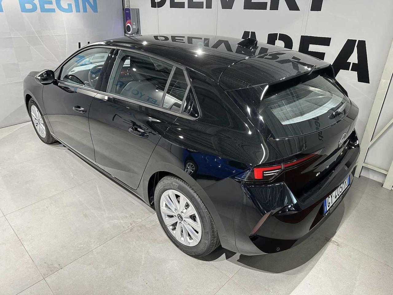 Opel Opel Astra usata, con cerchi in lega leggera