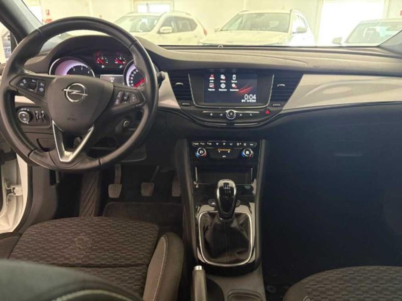 Opel Opel Astra usata, con fendinebbia
