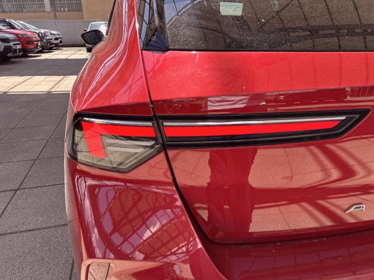 Opel Opel Astra usata, con assistenza al parcheggio posteriore e con monitor