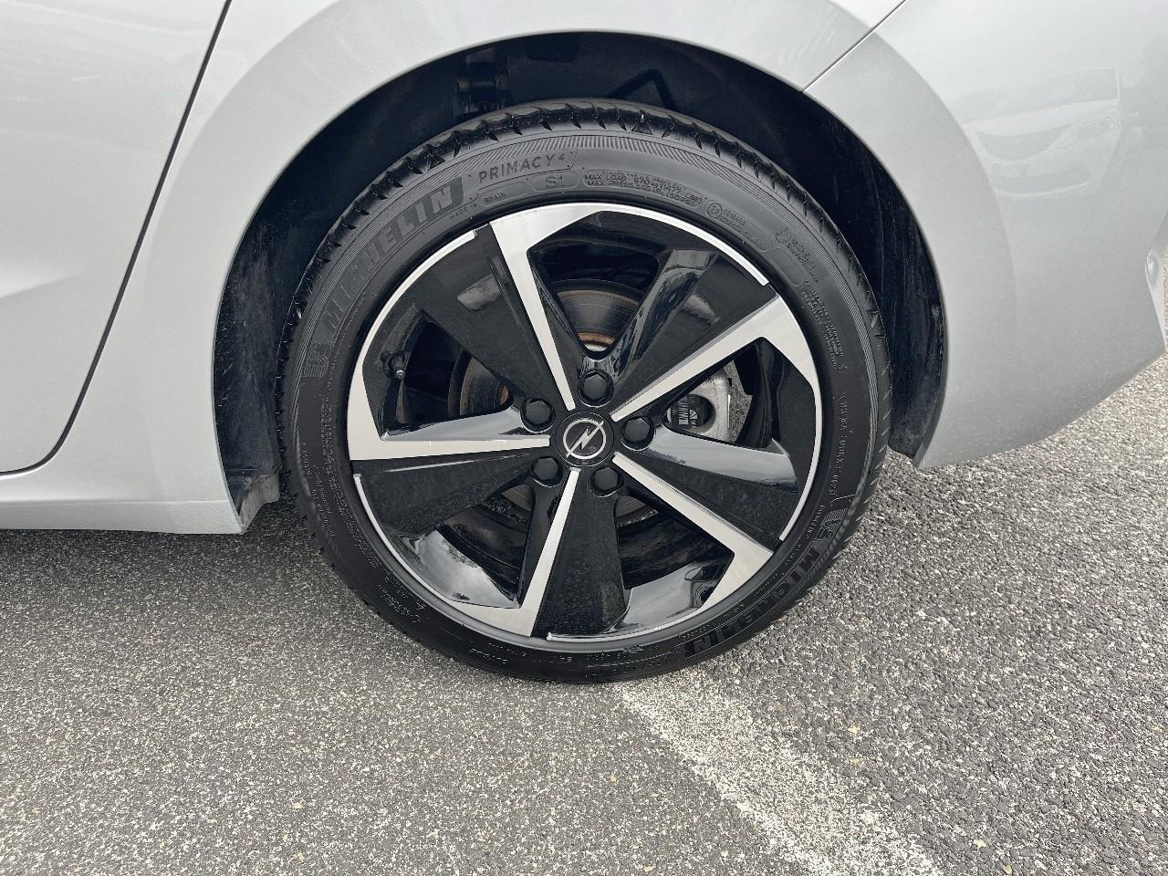 Opel Opel Astra usata, con 4 freni a disco con 2 dischi ventilati