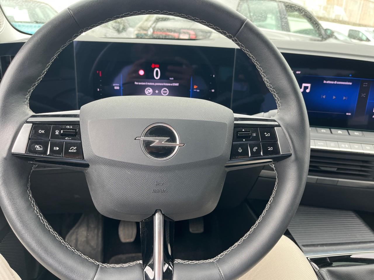 Opel Opel Astra usata, con airbag anteriore conducente, airbag anteriore passeggero con interrutore di disattivazione
