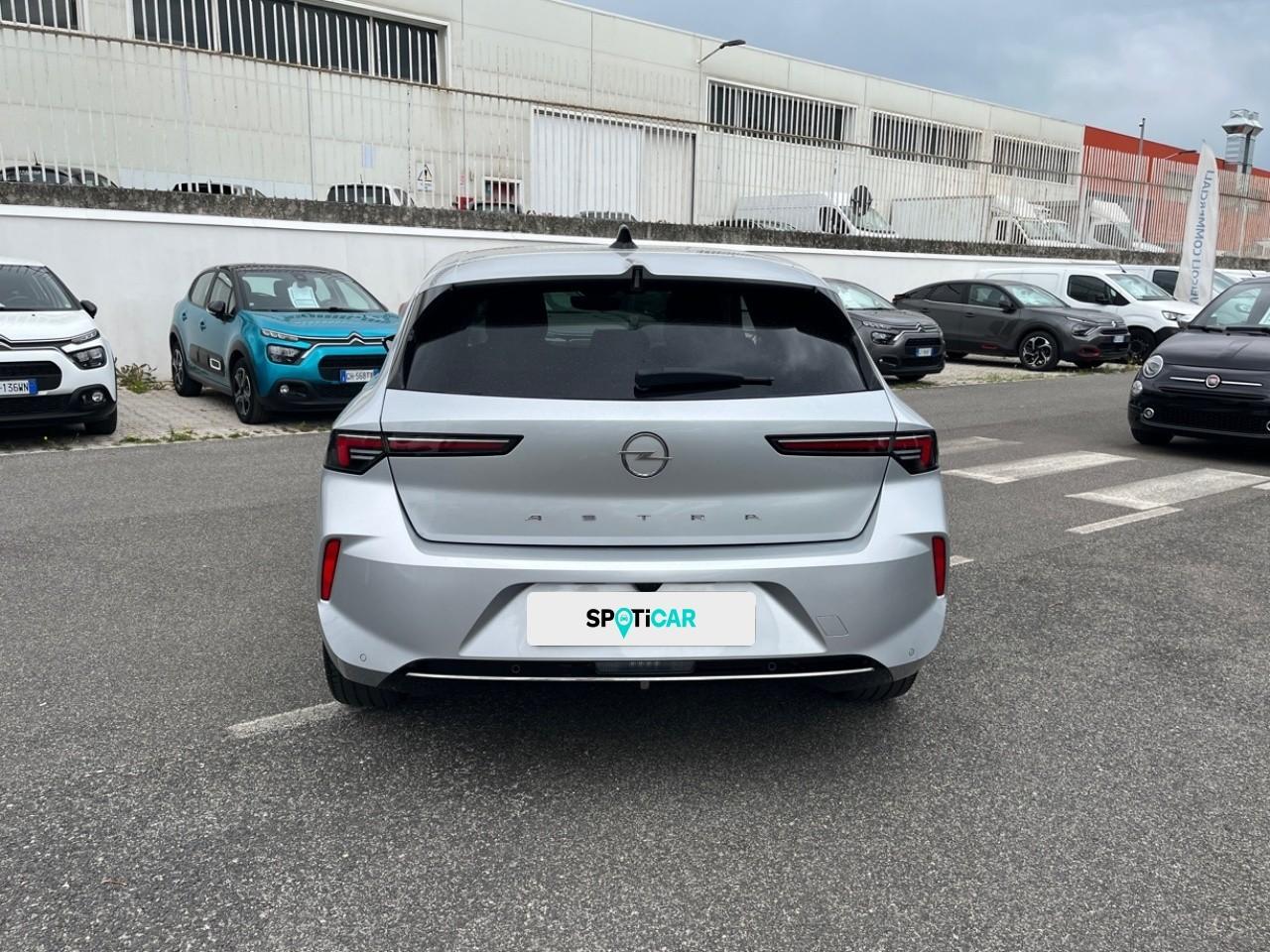 Opel Opel Astra usata, con chiamata di emergenza