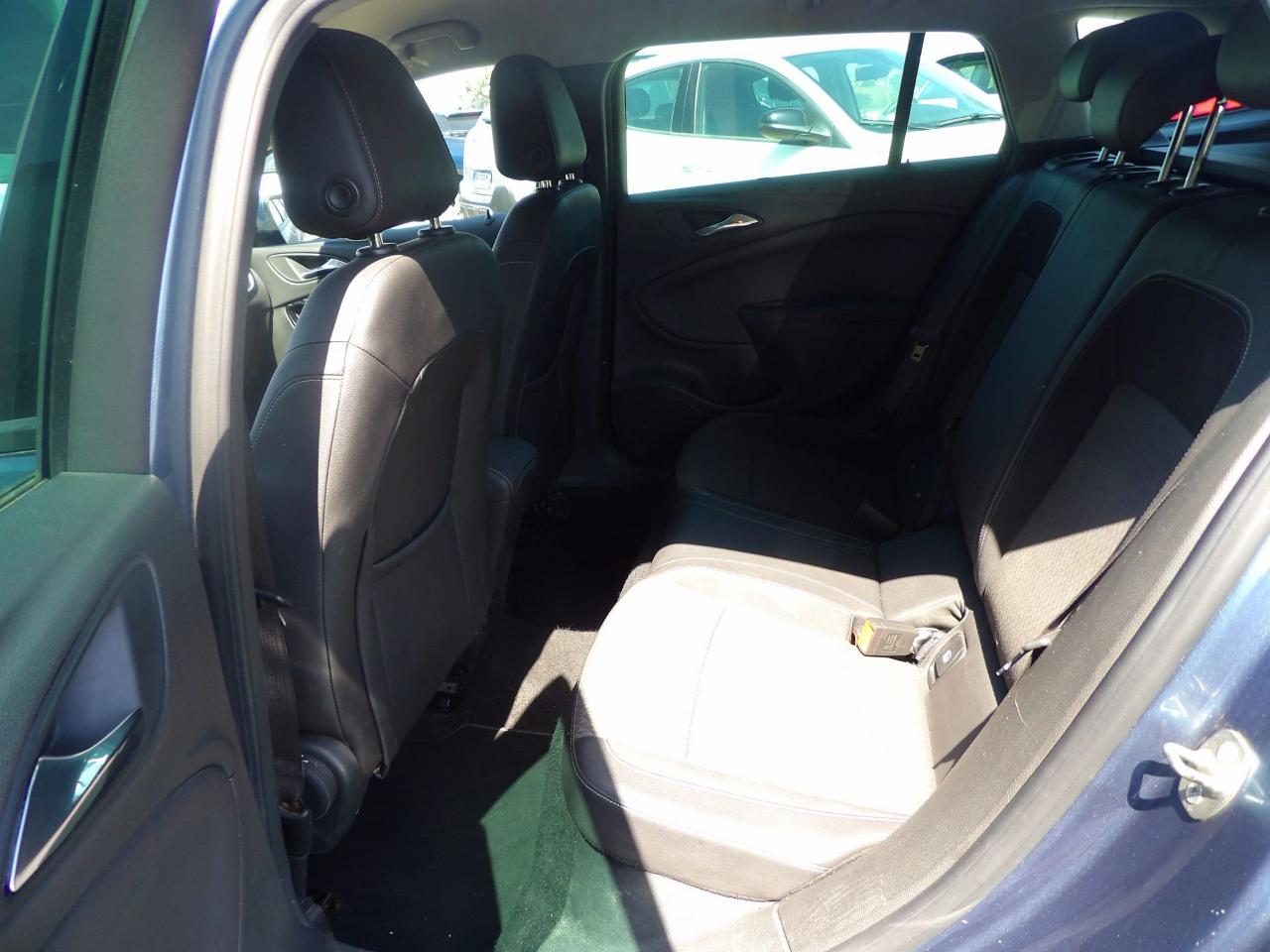 Opel Opel Astra usata, con airbag