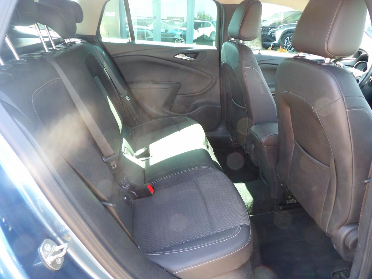 Opel Opel Astra usata, con alzacristalli elettrici