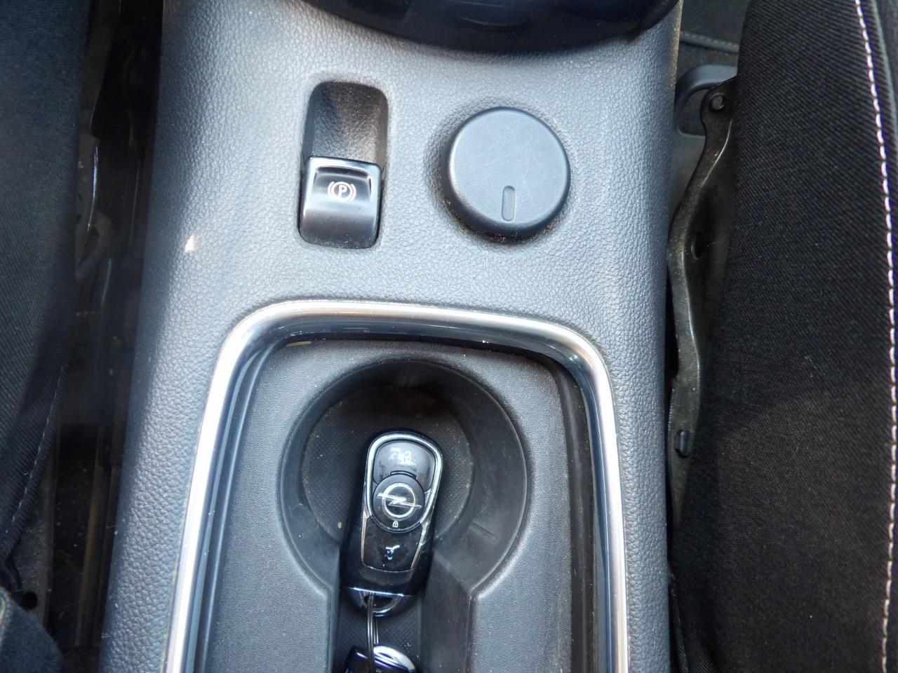 Opel Opel Astra usata, con luci diurne