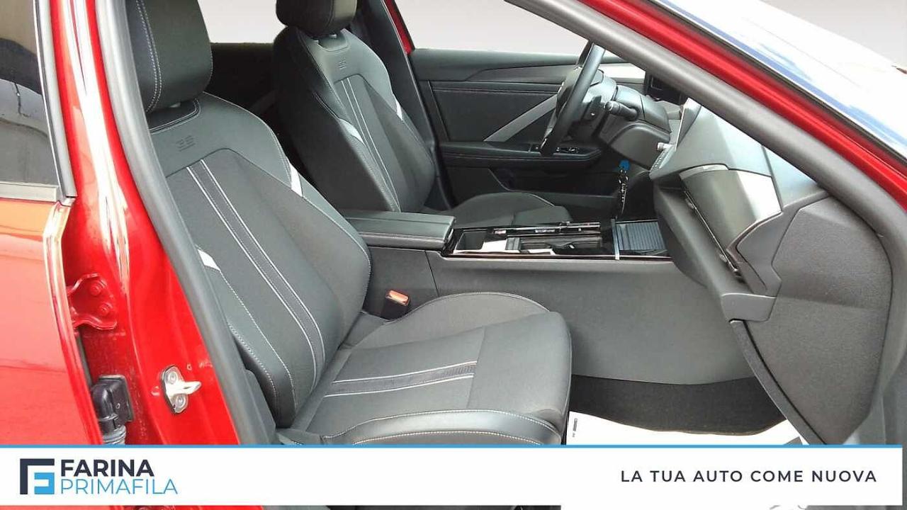 Opel Opel Astra usata, con bracciolo porta oggetti