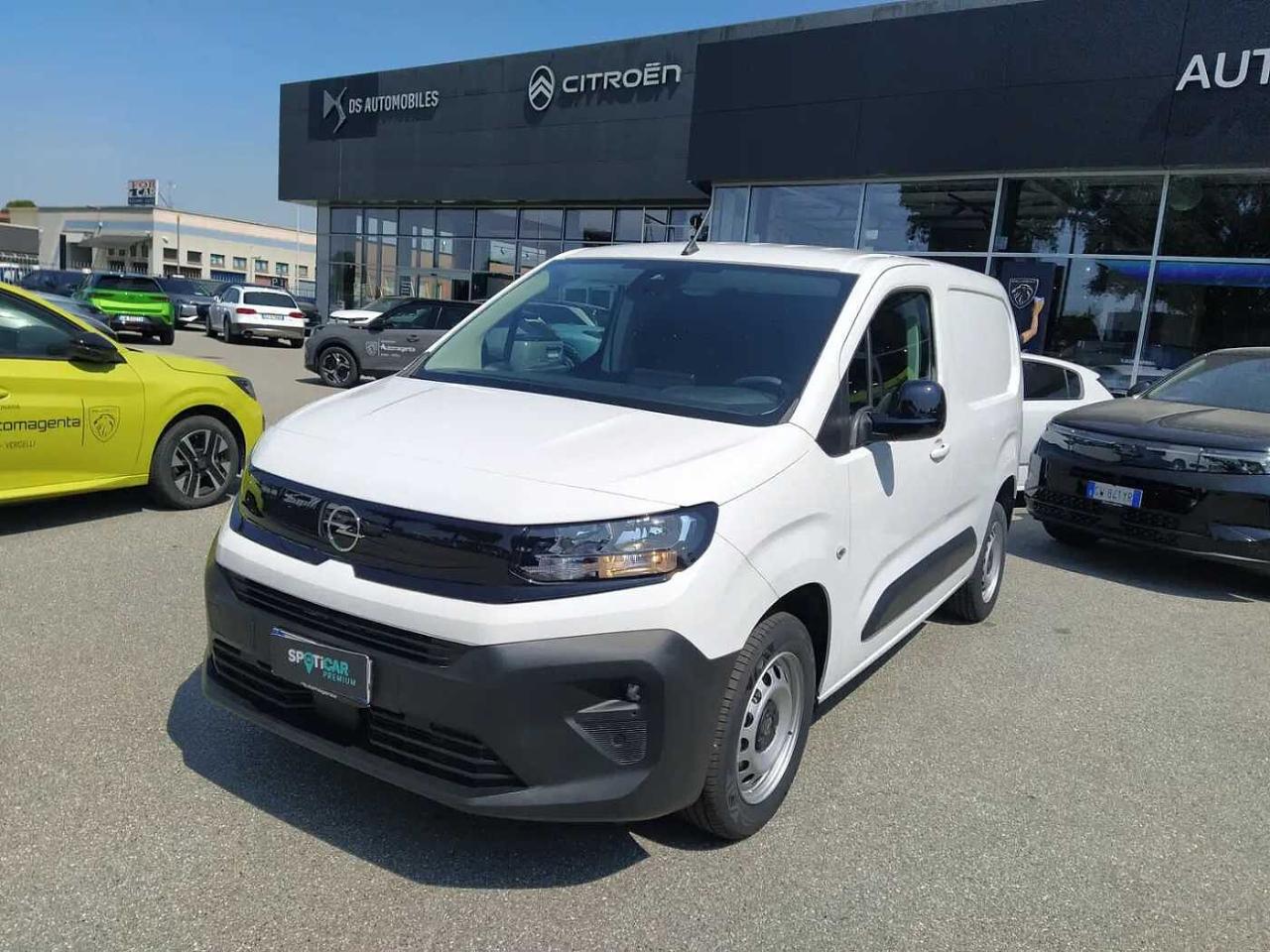 Opel Opel Combo usata, con allestimento interno: stoffa