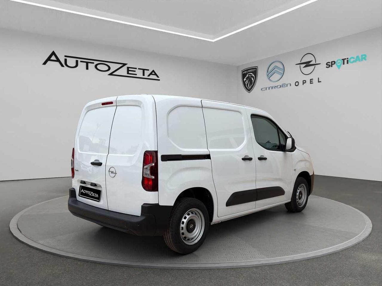 Opel Opel Combo usata, con anelli fermacarico (6 a pavimento)