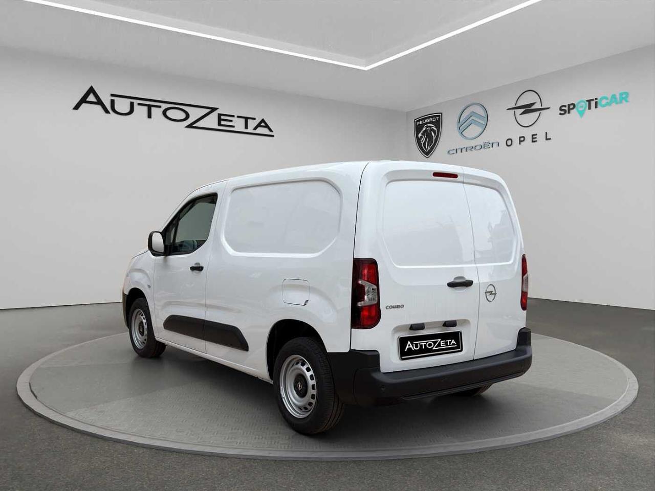 Opel Opel Combo usata, con barre porta tutto
