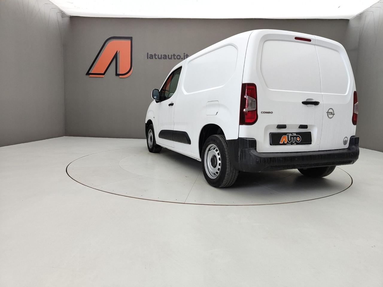 Opel Opel Combo usata 26