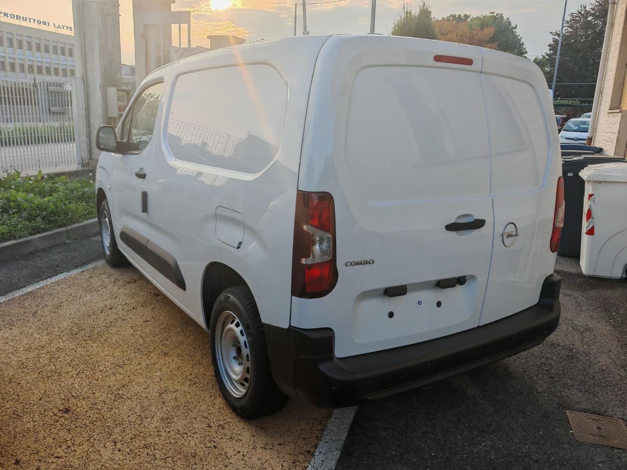 Opel Opel Combo usata 17