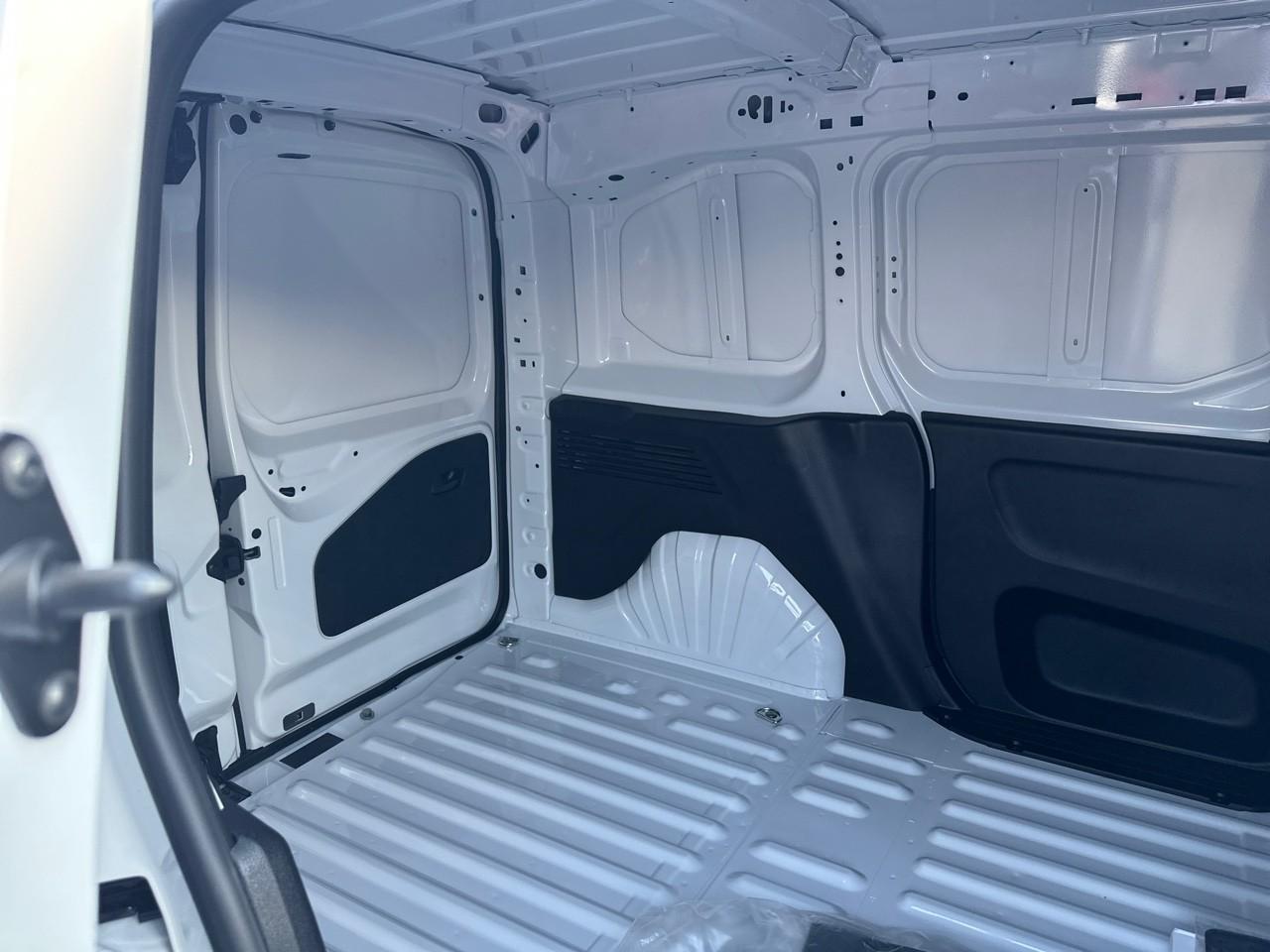 Opel Opel Combo usata, con 2 freni a disco con 2 dischi ventilati