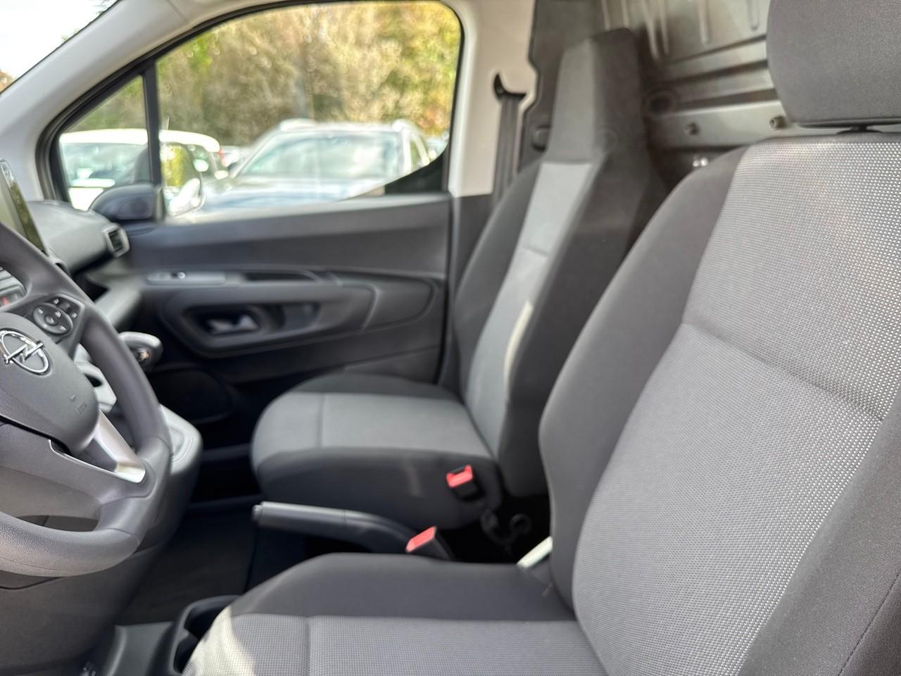 Opel Opel Combo usata, con 2 freni a disco con 2 dischi ventilati