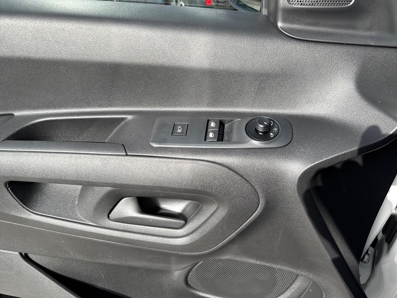 Opel Opel Combo usata, con airbag anteriore conducente