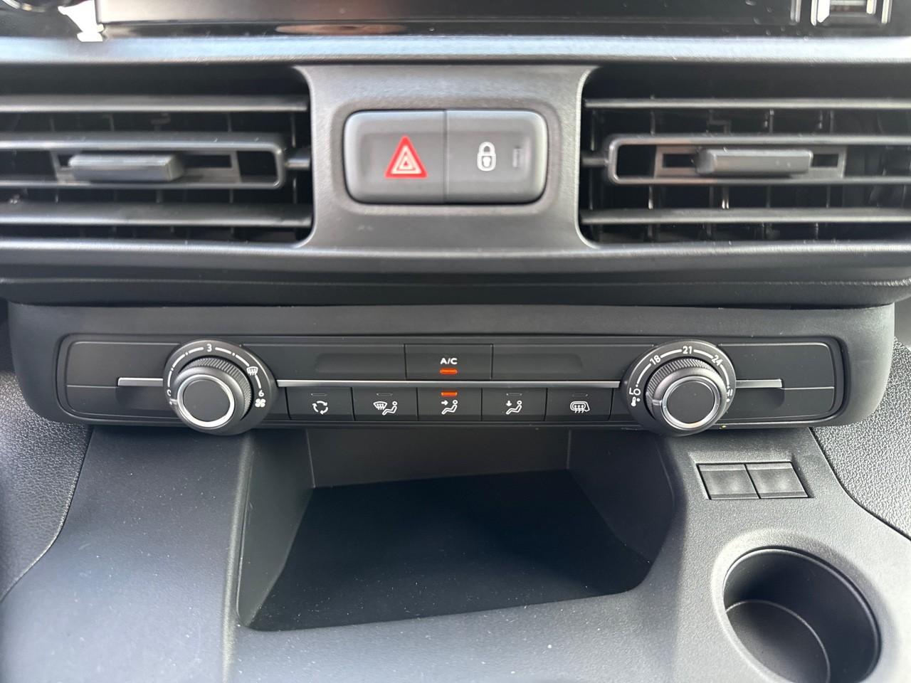 Opel Opel Combo usata, con comandi audio al volante