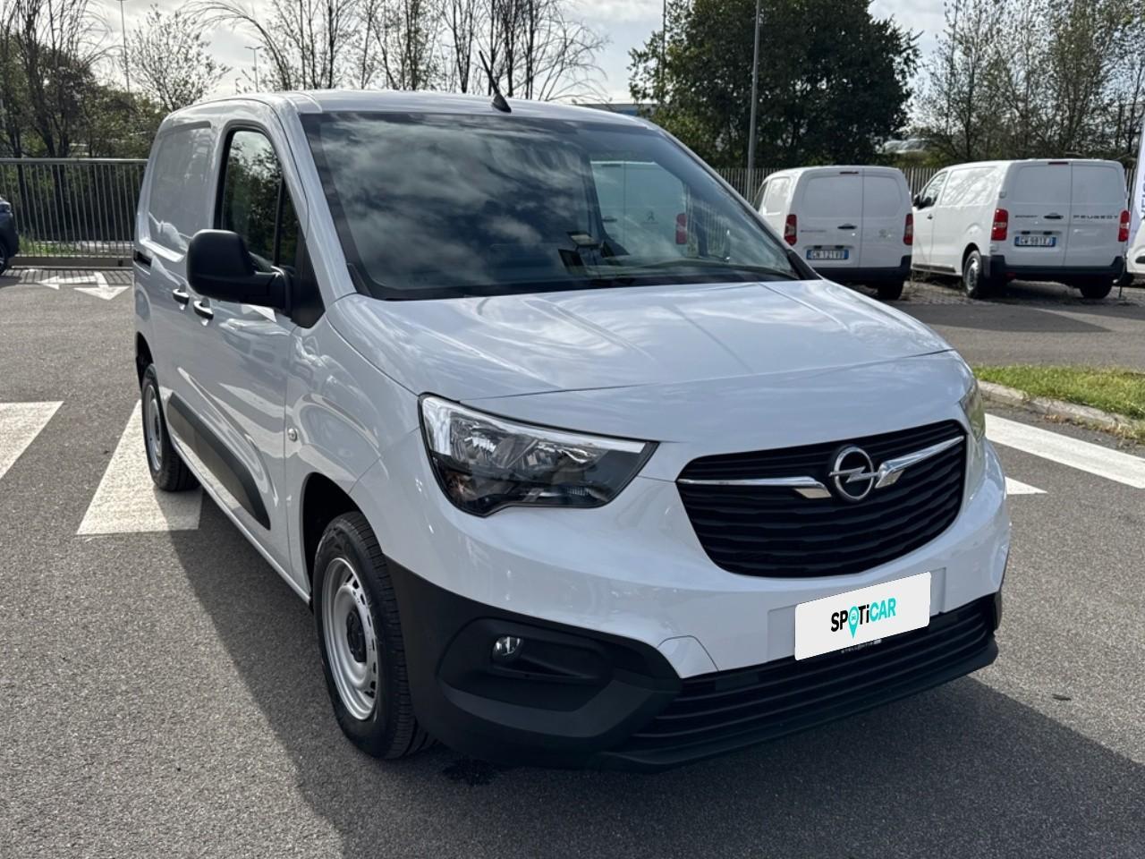 Opel Opel Combo usata, con conness.dispositivi est.intrattenimento include porta usb anteriore, 1 e 0