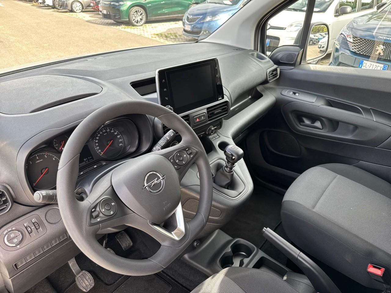 Opel Opel Combo usata, con fari principali a superf.complessa , anabbagl. alogena , abbagl. alogena