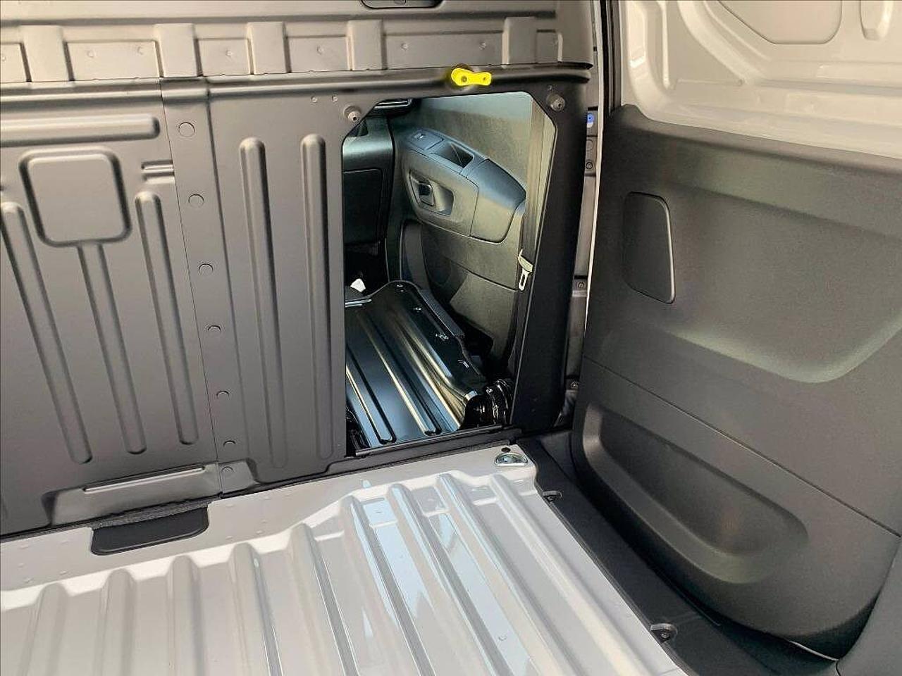 Opel Opel Combo usata, con veicolo commerciale