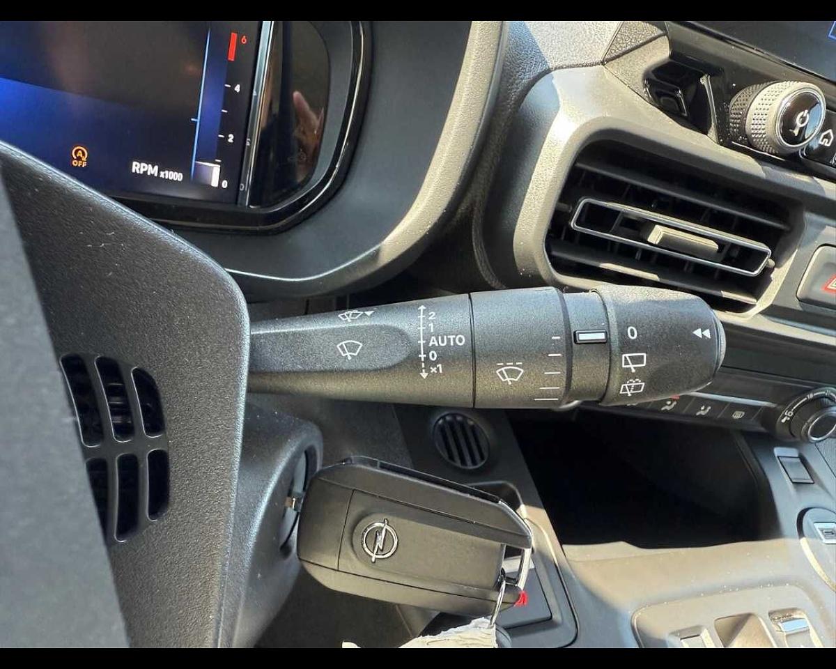 Opel Opel Combo usata, con assistenza alla frenata