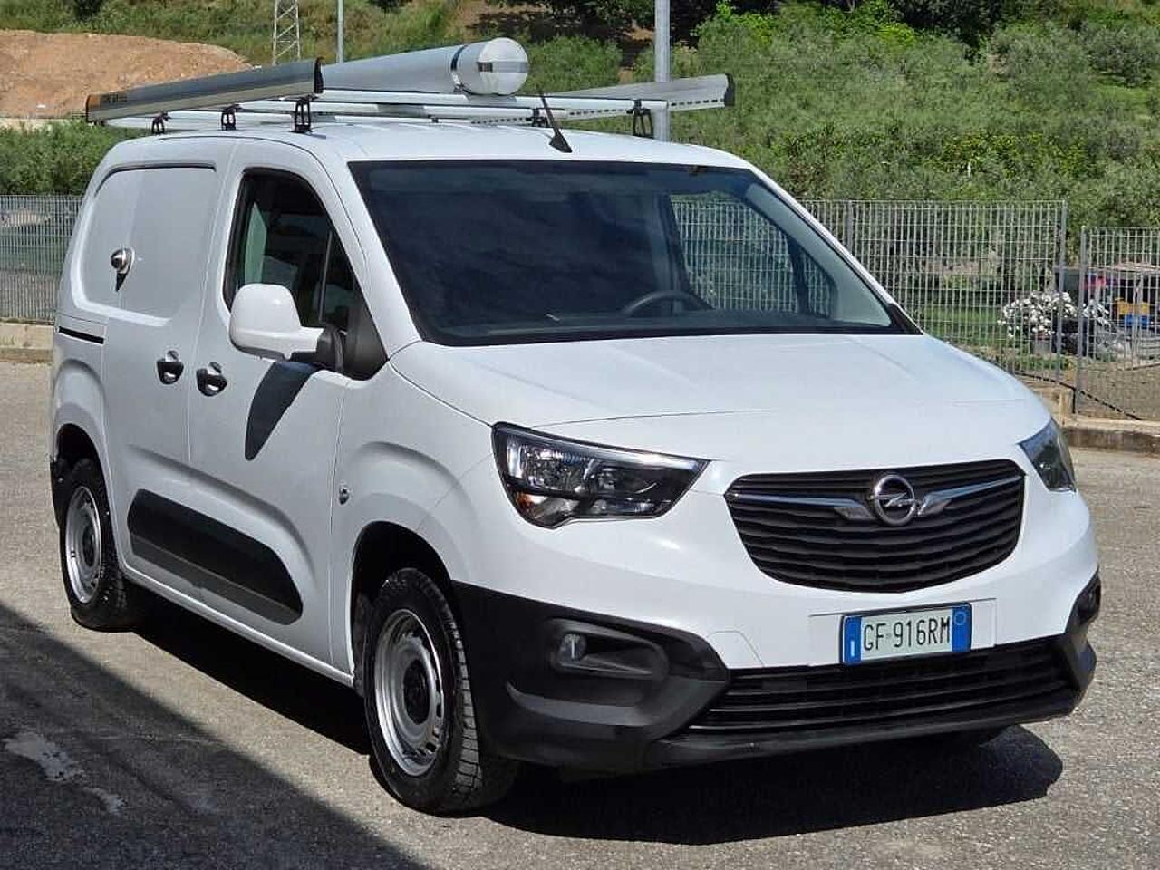Opel Opel Combo usata 24