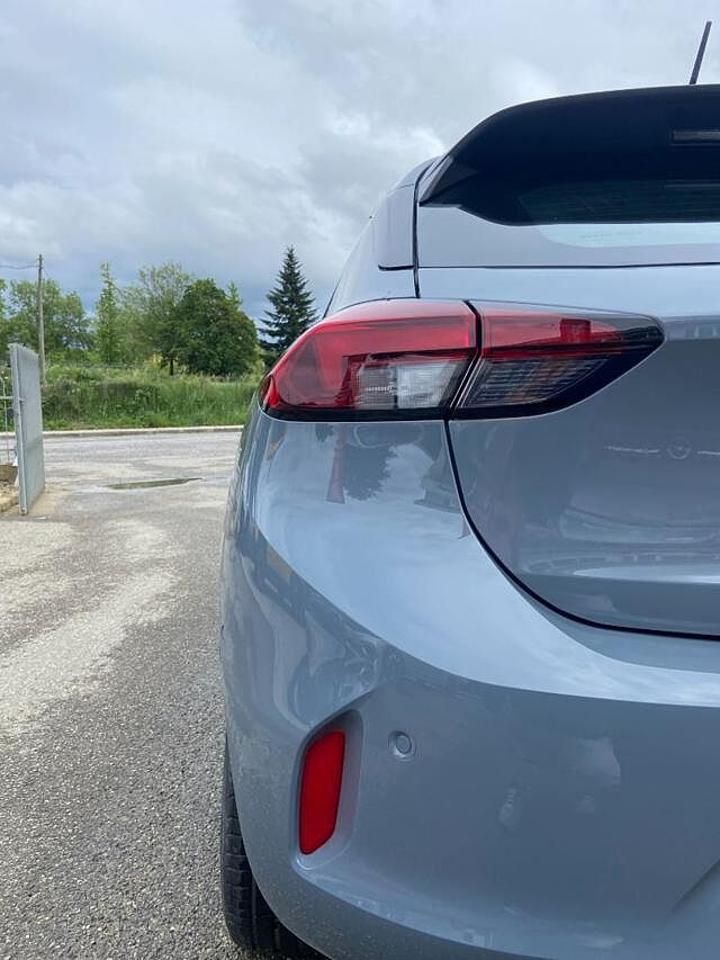 Opel Opel Corsa usata, con vetri elettrici