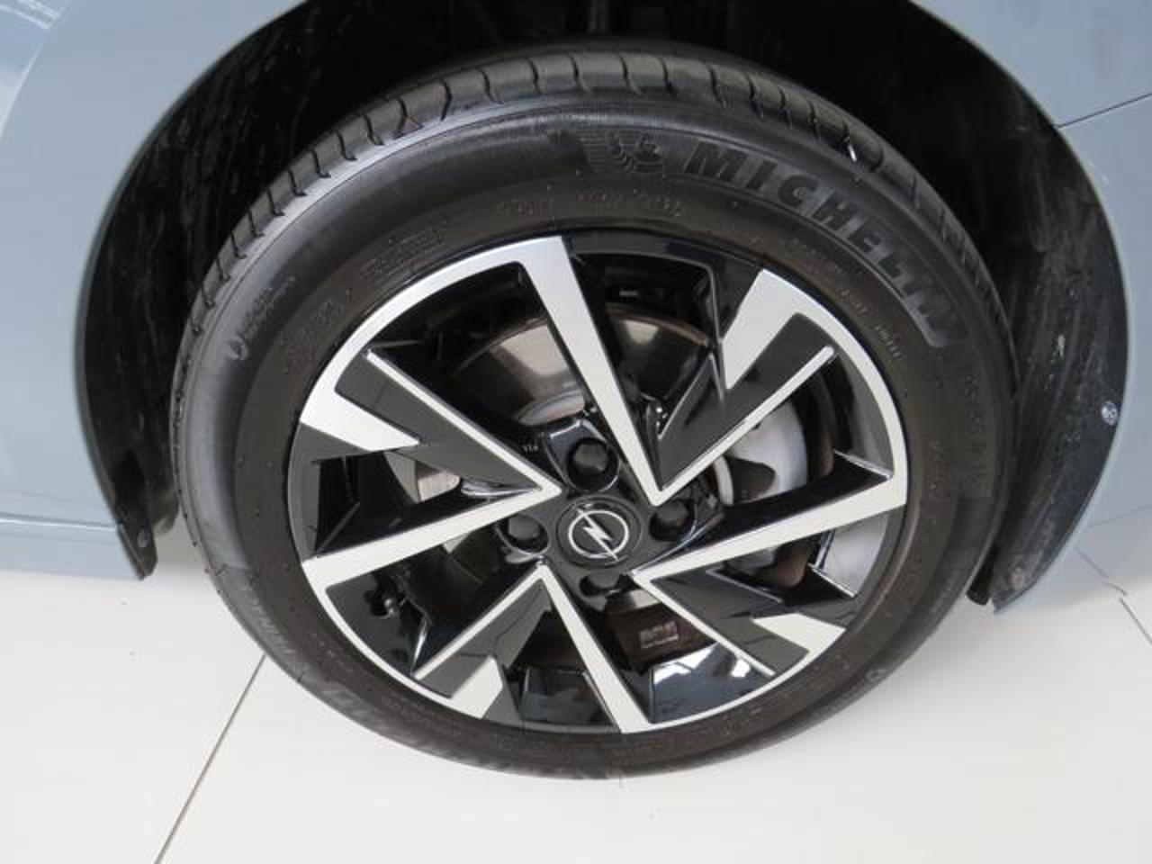 Opel Opel Corsa usata, con computer di bordo