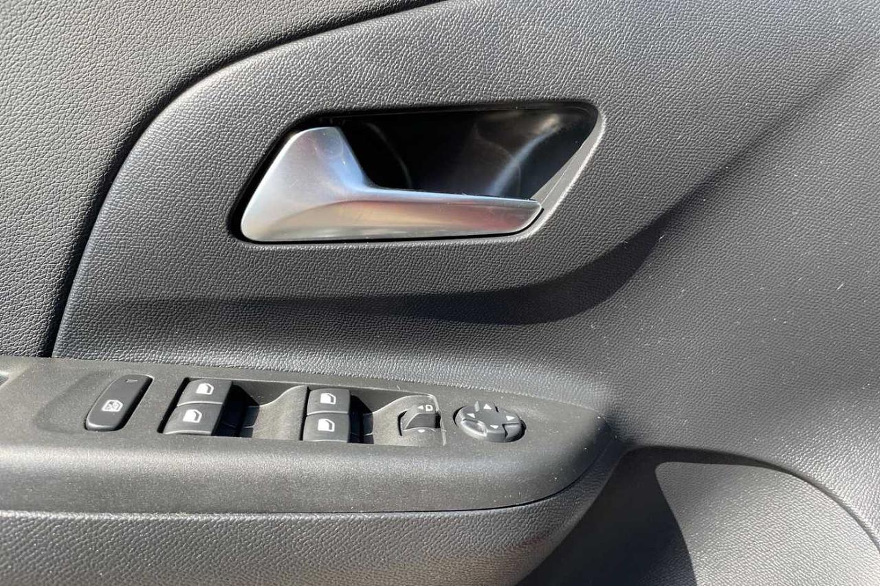 Opel Opel Corsa usata, con 3 cilindri