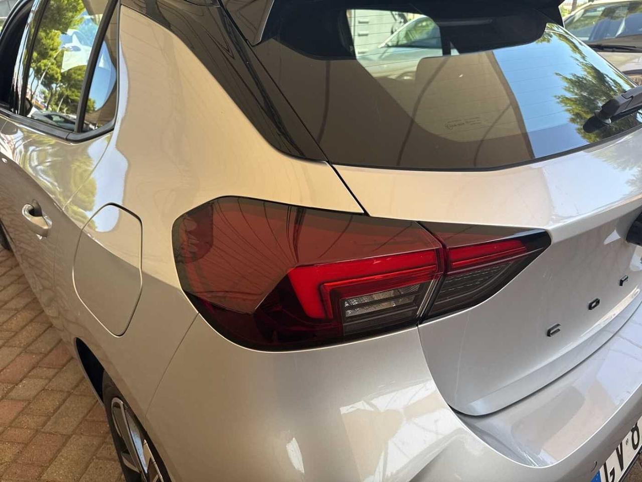Opel Opel Corsa usata, con vetri elettrici
