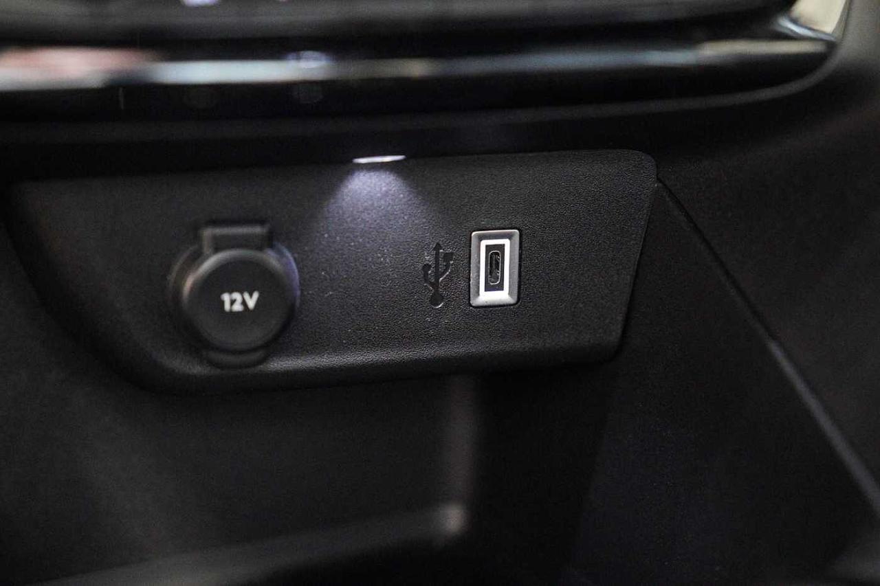 Opel Opel Corsa usata, con alzacristalli elettrici anteriori e posteriori