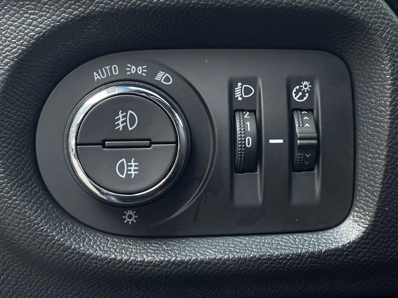Opel Opel Corsa usata, con sospensioni sportive