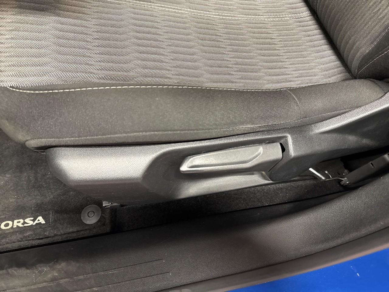 Opel Opel Corsa usata, con assistenza alla frenata di emergenza
