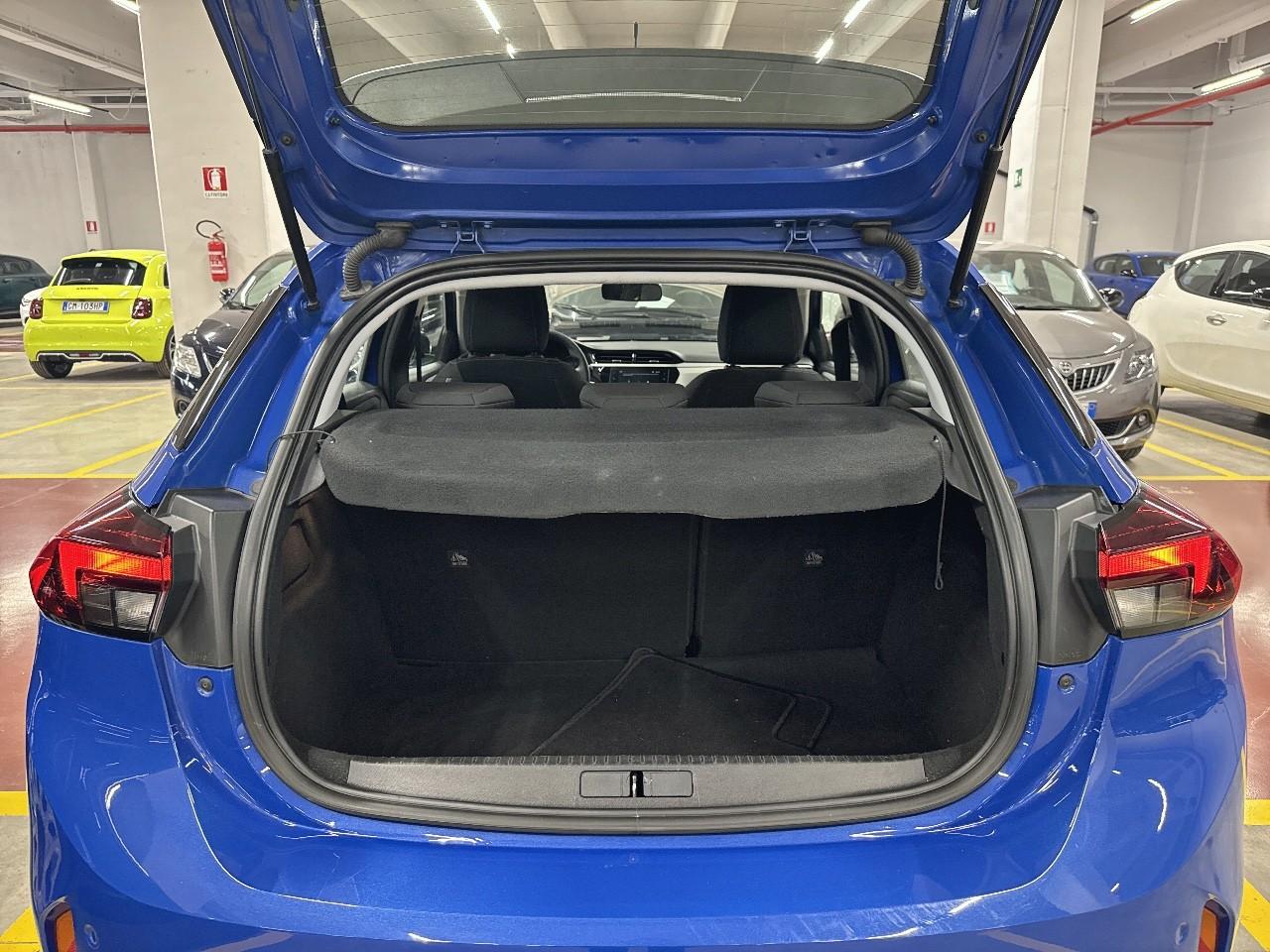 Opel Opel Corsa usata, con comandi audio al volante