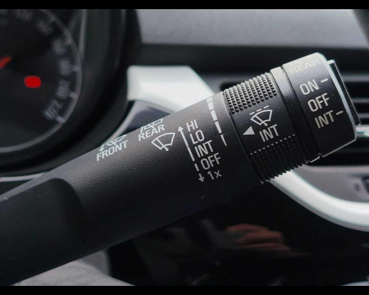Opel Opel Corsa usata, con luci diurne a led