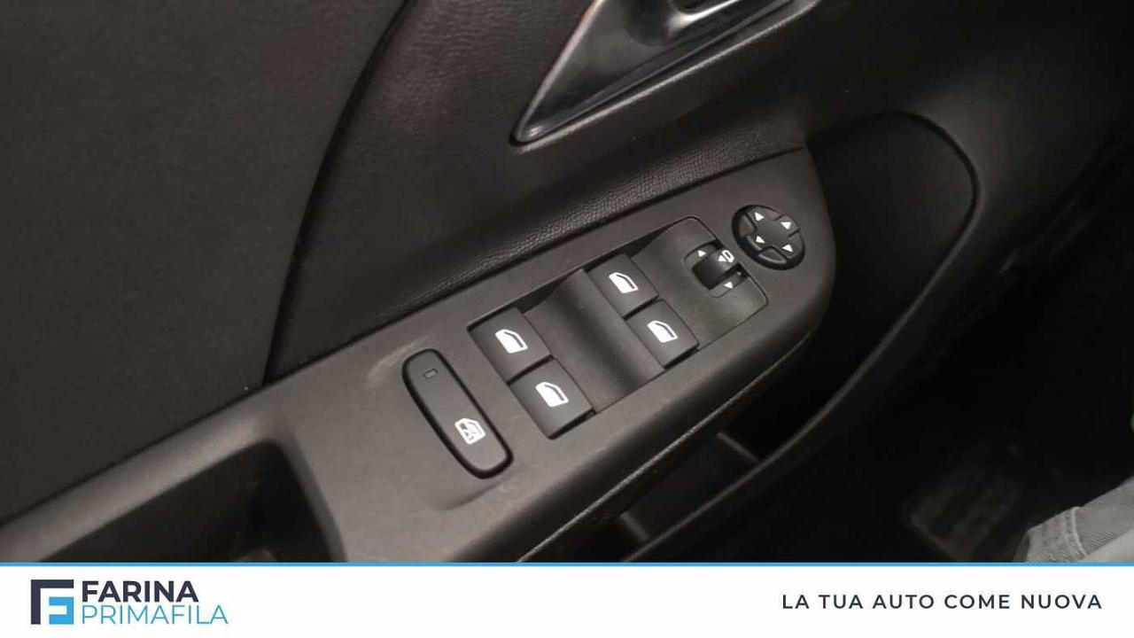 Opel Opel Corsa usata, con sensori di parcheggio anteriori