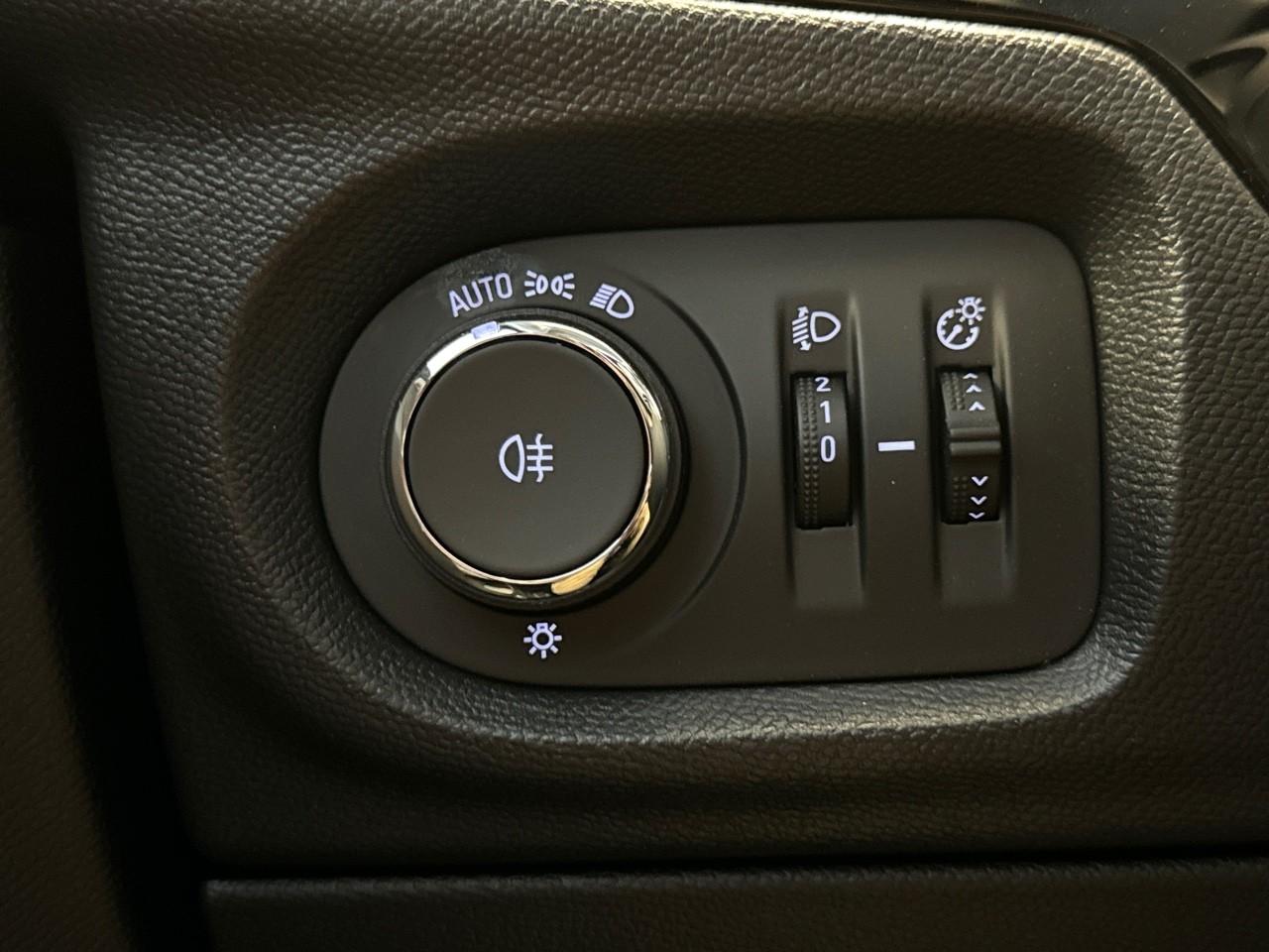 Opel Opel Corsa usata, con alzacristalli elettrici anteriori , numero ad impulso 2