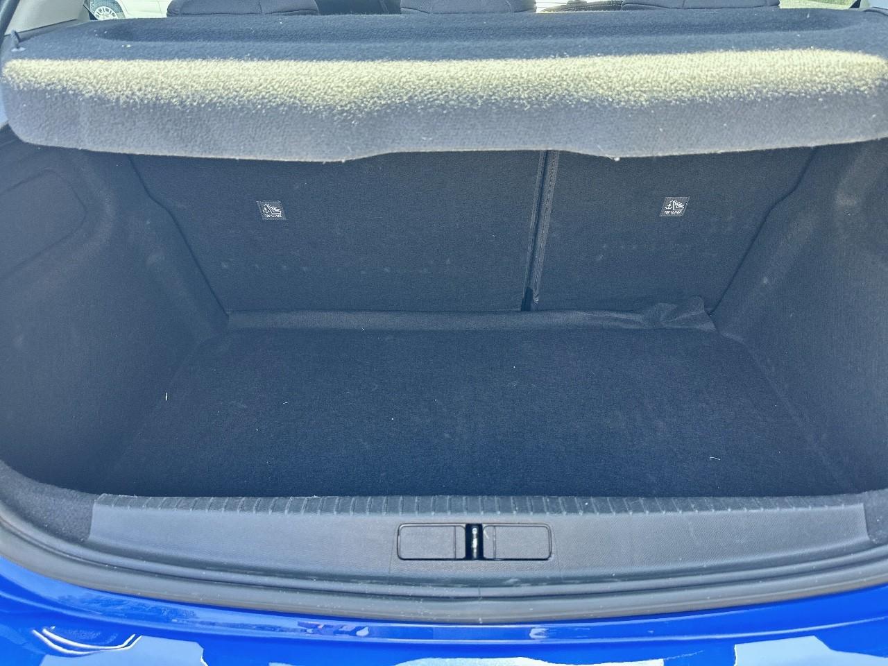 Opel Opel Corsa usata, con comandi audio al volante