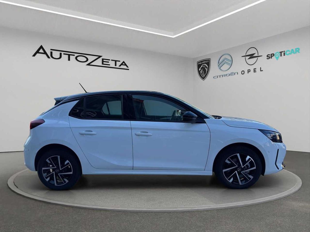 Opel Opel Corsa usata, con cerchi in lega leggera