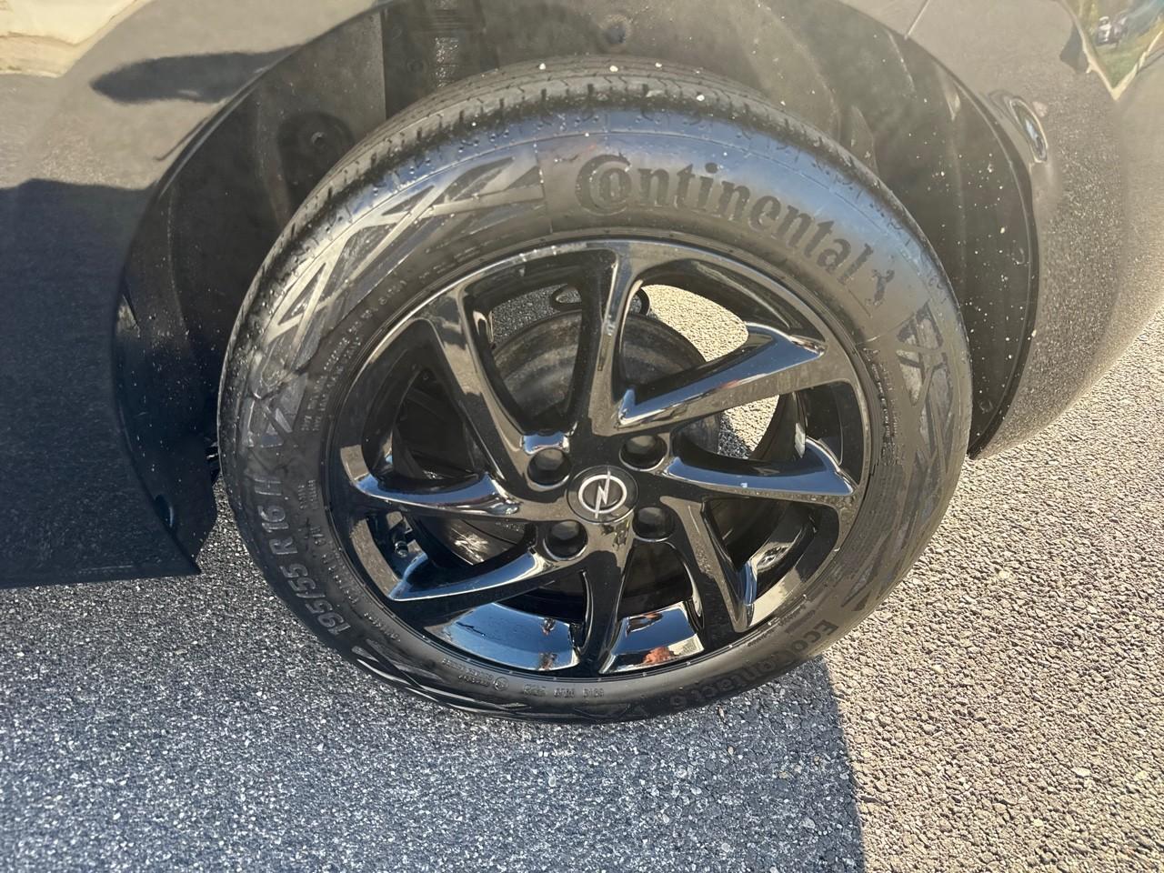 Opel Opel Corsa usata, con 4 altoparlanti