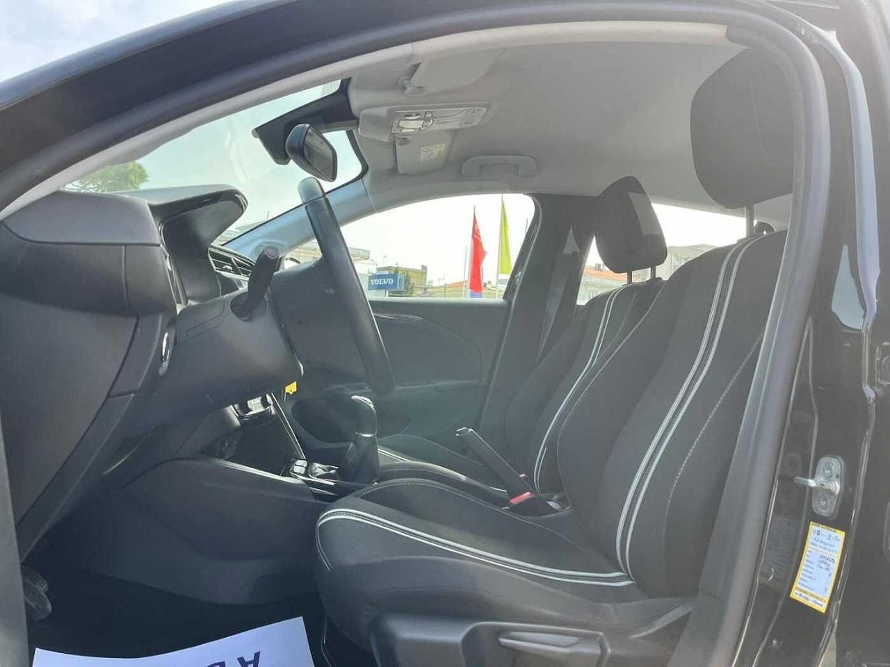 Opel Opel Corsa usata, con comandi radio al volante