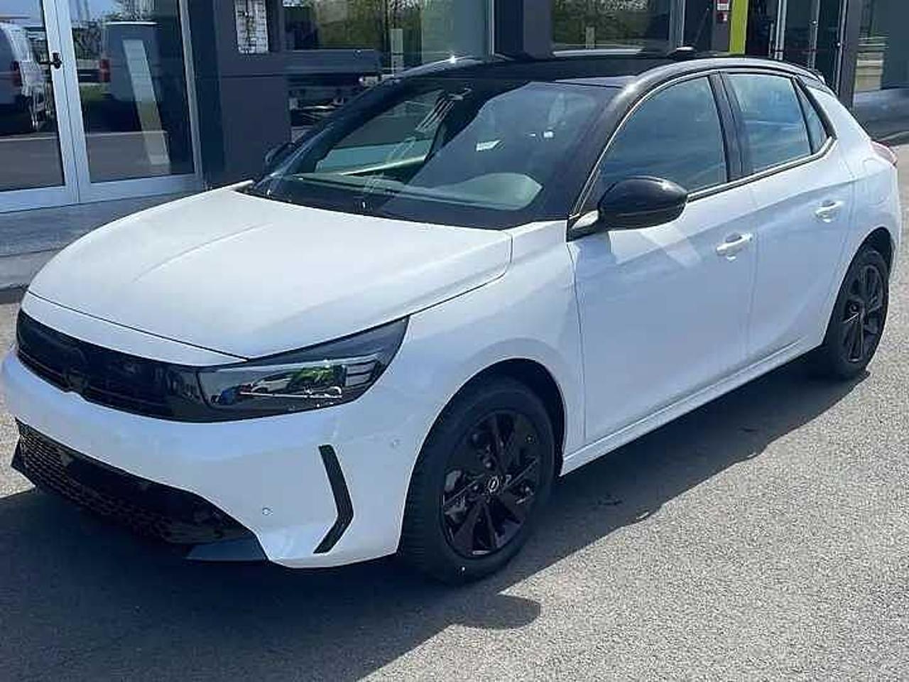 Opel Opel Corsa usata, con airbag frontali e laterali lato guida e passeggero, airbag a tendina anteriori