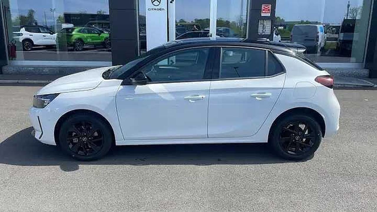 Opel Opel Corsa usata, con allestimento interno: stoffa