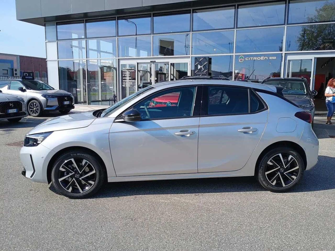Opel Opel Corsa usata, con allestimento interno: stoffa