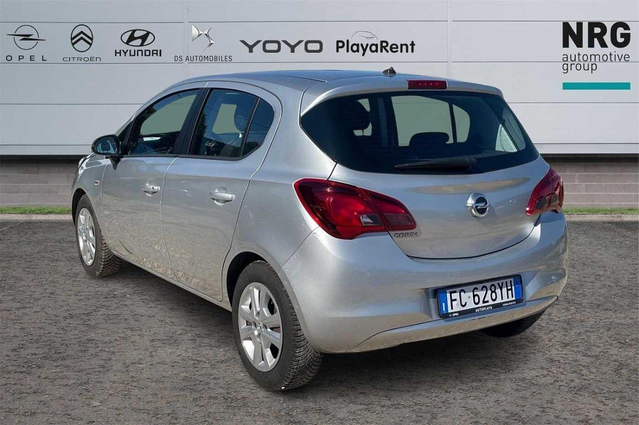 Opel Opel Corsa usata, con cerchi in acciaio 16" e pneu. 195/55 r16
