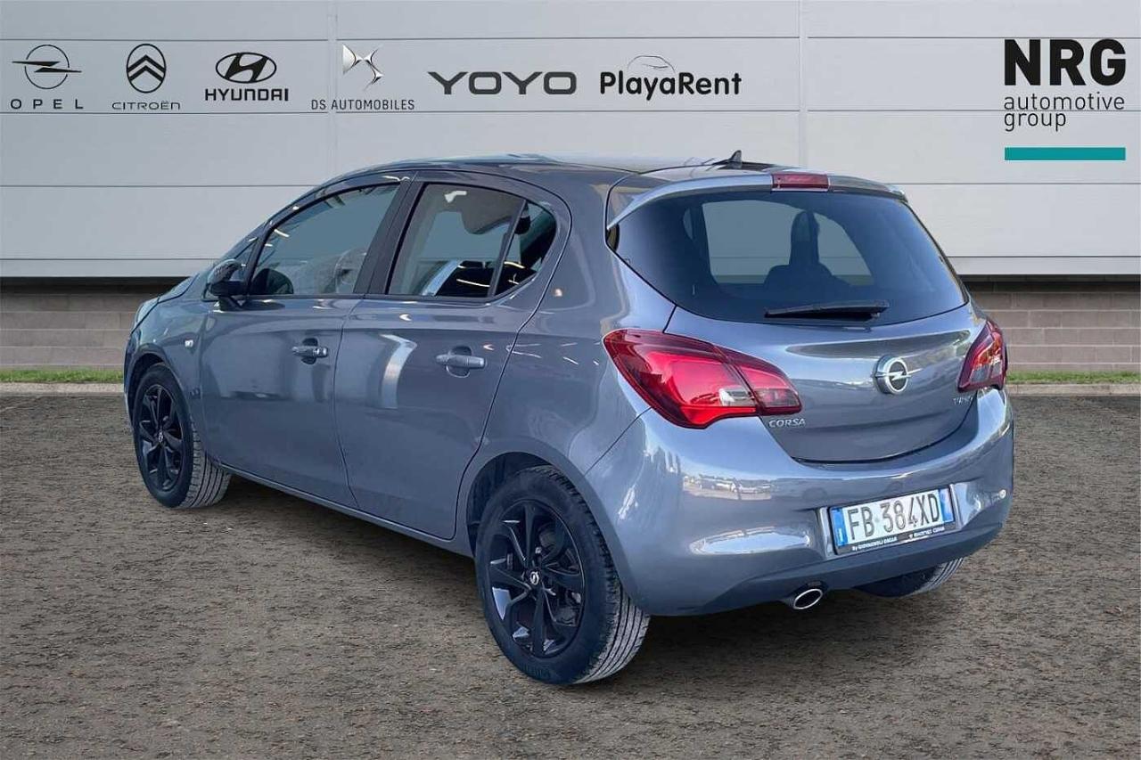Opel Opel Corsa usata, con cerchi in lega da 16" neri con pneumatici 195/55r16
