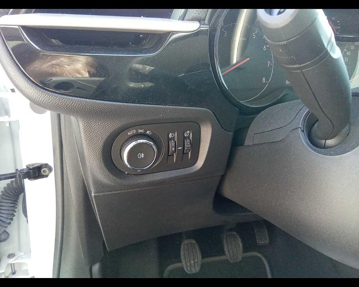 Opel Opel Corsa usata, con 3 cilindri