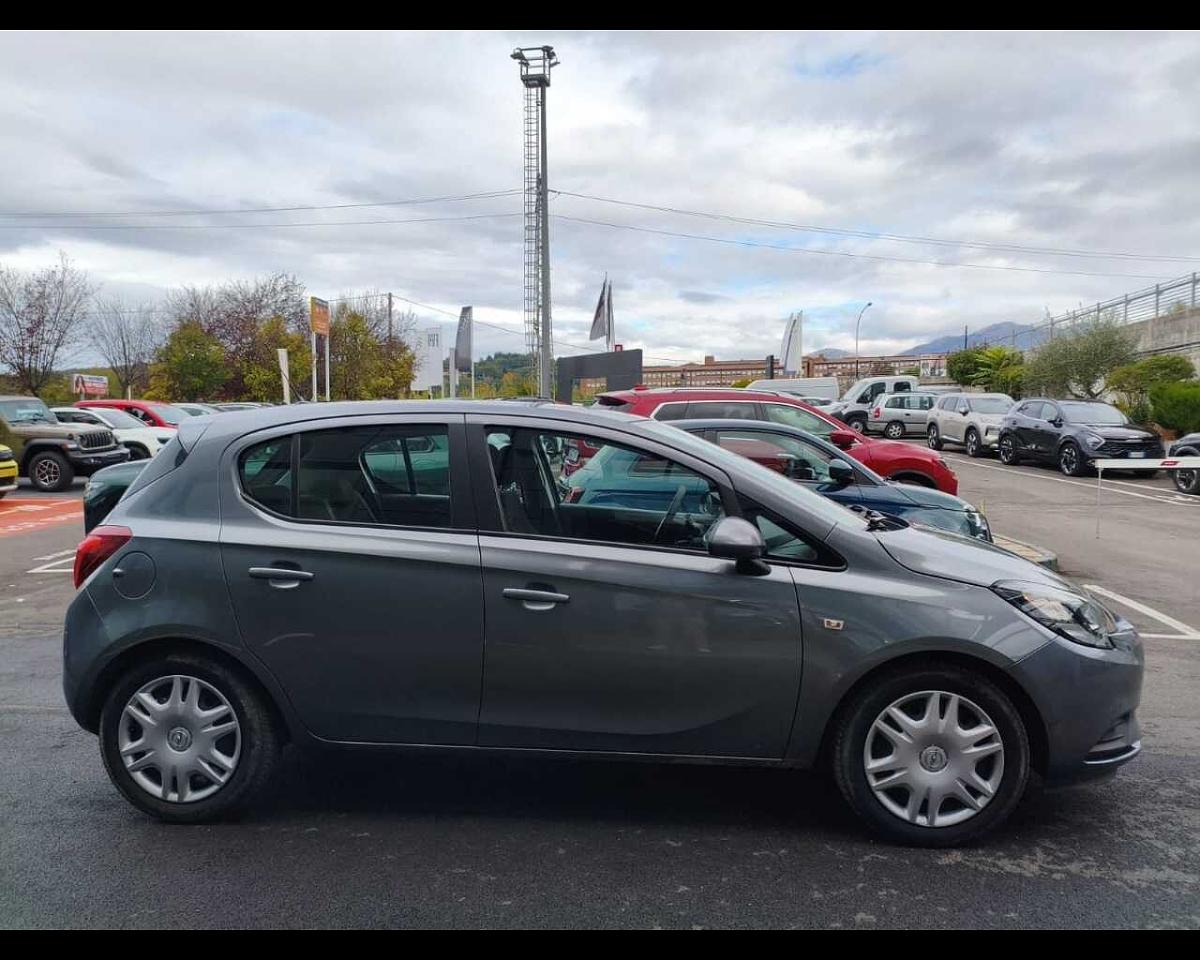 Opel Opel Corsa usata, con luci diurne